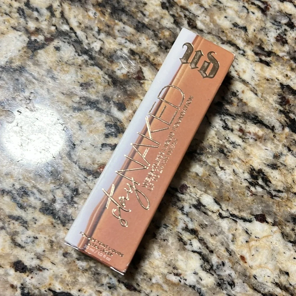 ♣️🌙Urban Decay 50WO Medium Warm Stay Naked Weightless Foundation